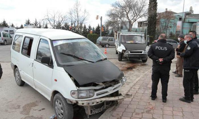 ELAZIĞ’DA BÜYÜK KAZA:8 YARALI!