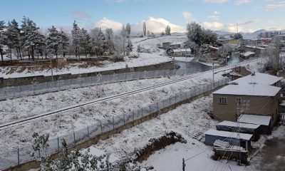 ERZURUM’A BAHARDA KAR YAĞDI!