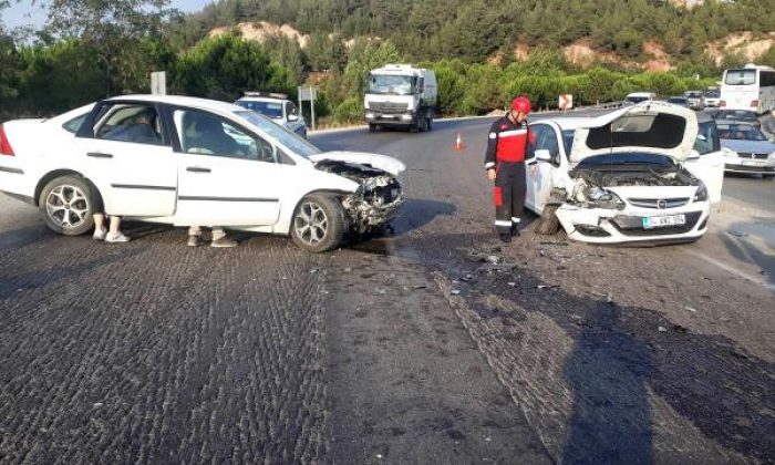 Denizli’de zincirleme kaza: 5 yaralı