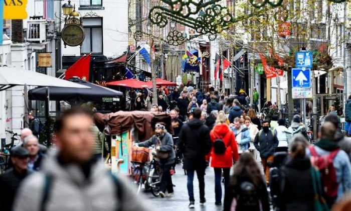 Hollanda’da Omicron alarmı: 4 hafta tam kapanma uygulanacak