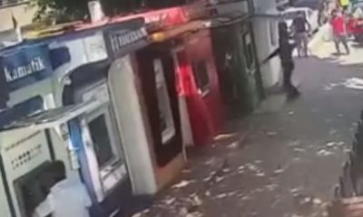 ATM’lere çekiçle saldırarak paramparça etti