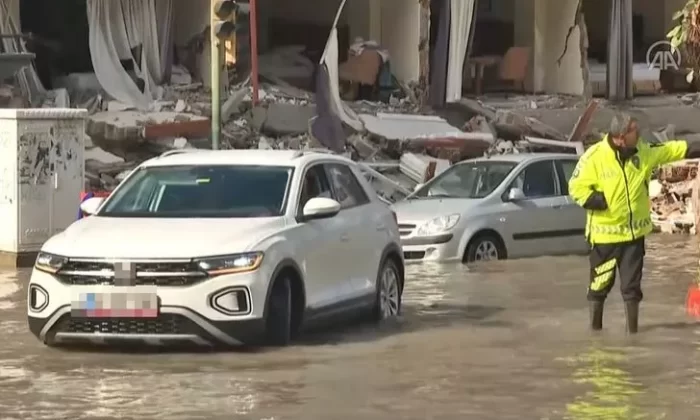 Hatay’da deprem sonrası deniz seviyesi yükseldi