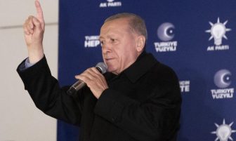 Erdoğan: En yakın rakibimize 2 milyon 600 bin civarında fark attık