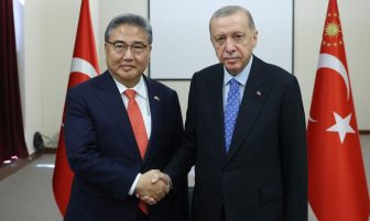 Erdoğan, Güney Kore Dışişleri Bakanı Park Jin’i kabul etti.