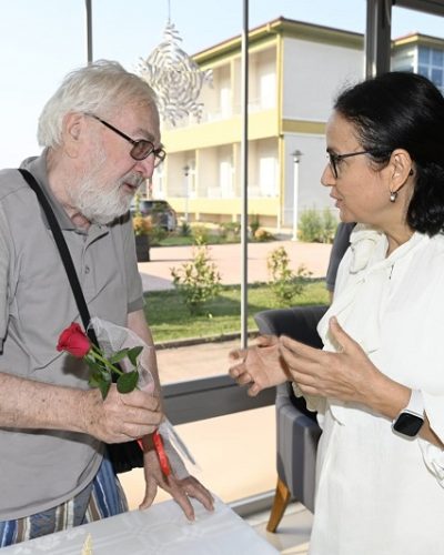 Vali Dr. Hülya KAYA  Huzurevi Yaşlı Bakım ve Rehabilitasyon Merkezi Müdürlüğünü Ziyaret etti.