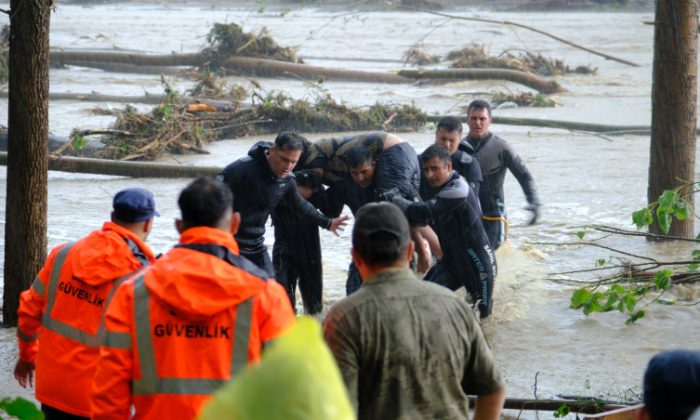 Kırklareli’de sel: 2 kişi hayatını kaybetti, 4 kişi kayıp aranıyor