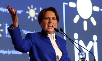 Akşener: Meral Akşener ve arkadaşlarına CHP bir liralık yardım yapmış mı?diye sordu.