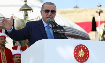 CHP’ye çökmüş bir avuç paragözün asırlık partiyi parmağında oynatması