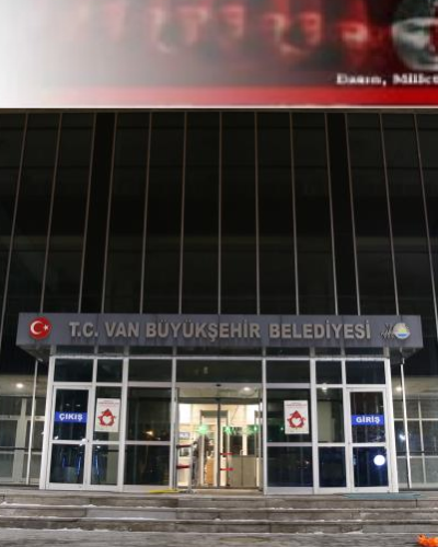 Van Büyükşehir Belediye Başkanı Zeydan görevden uzaklaştırıldı